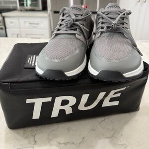 TRUE Linkswear Men's Gray Golf Shoes-NEW!